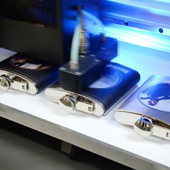 Todas las técnicas de impresión en un solo lugar digital, offset, gran formato, UV y DTF en bogotá colombia